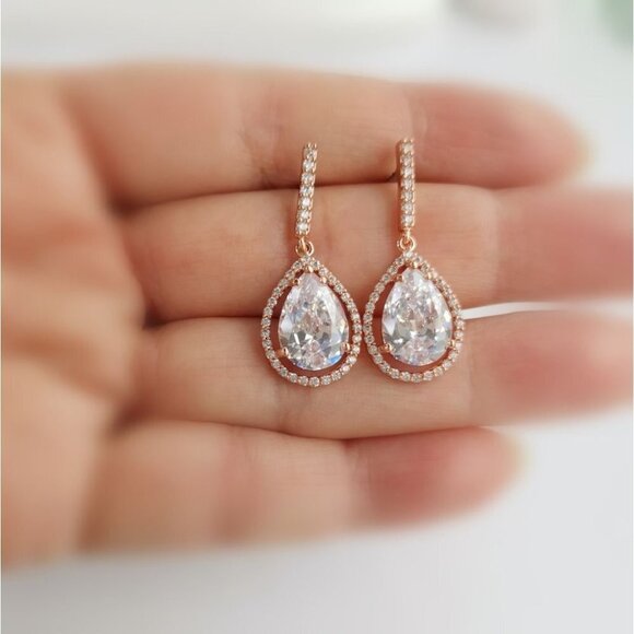 NWT Rose Gold teardrop shaped cz earrings - Picture 2 of 7